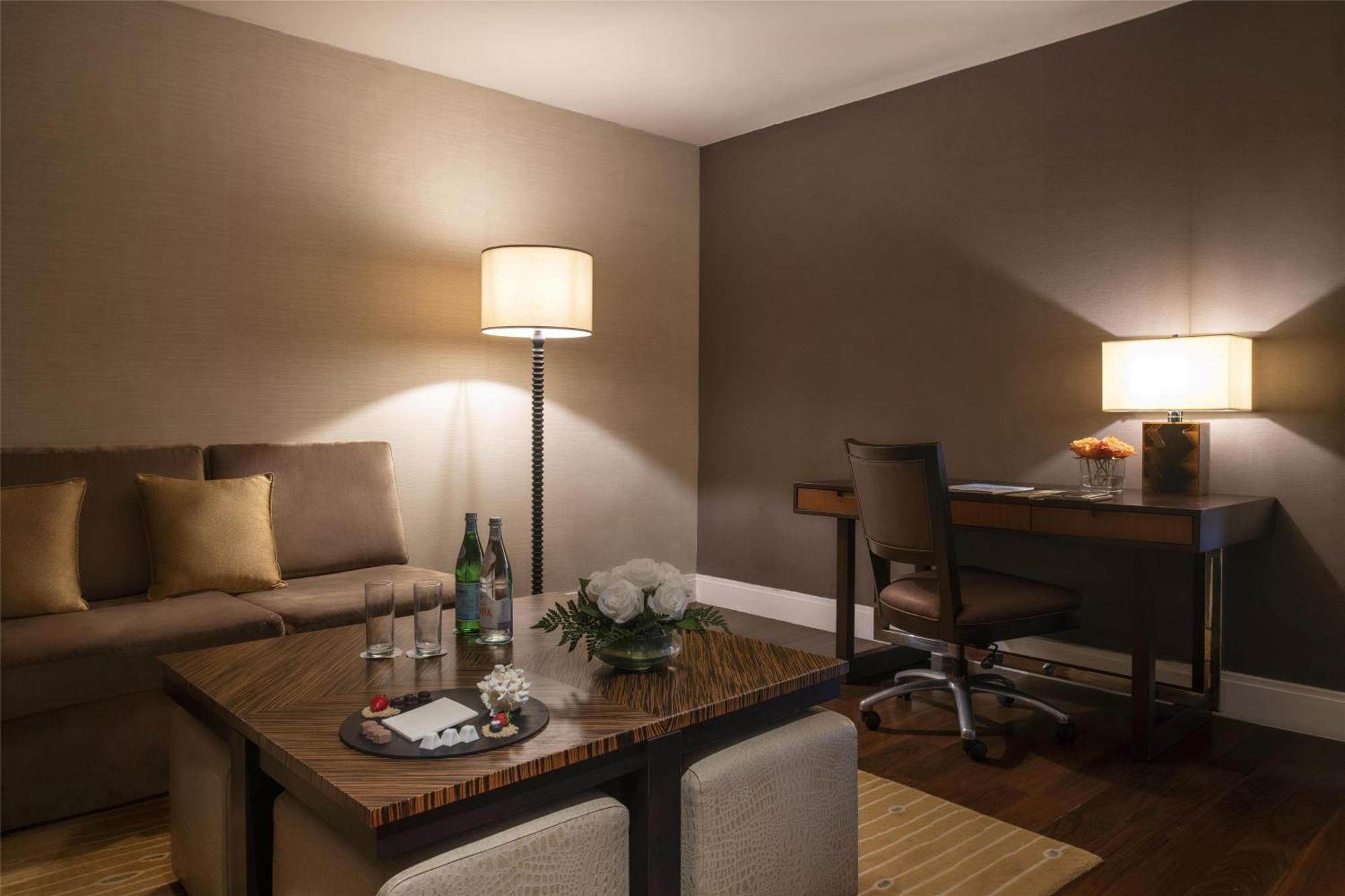 Junior Suite met Uitzicht op het Zwembad